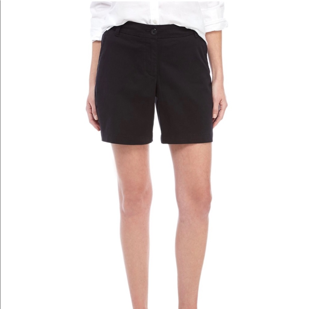 Crown & Ivy Shorts
